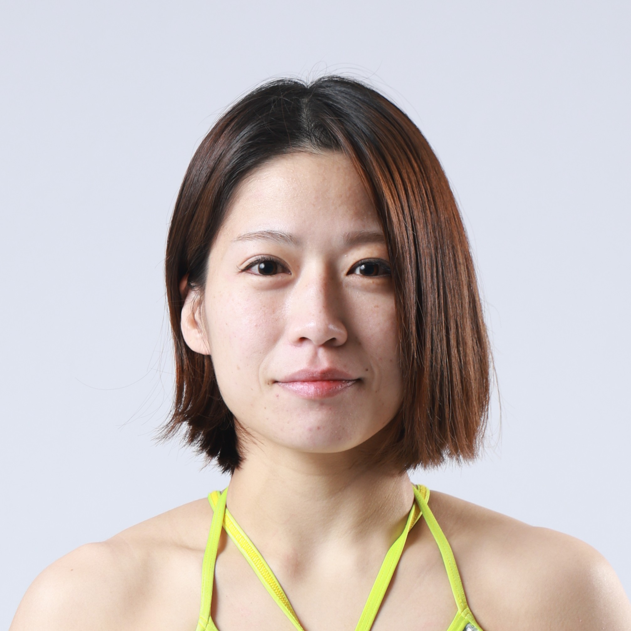 鈴木 万李弥
