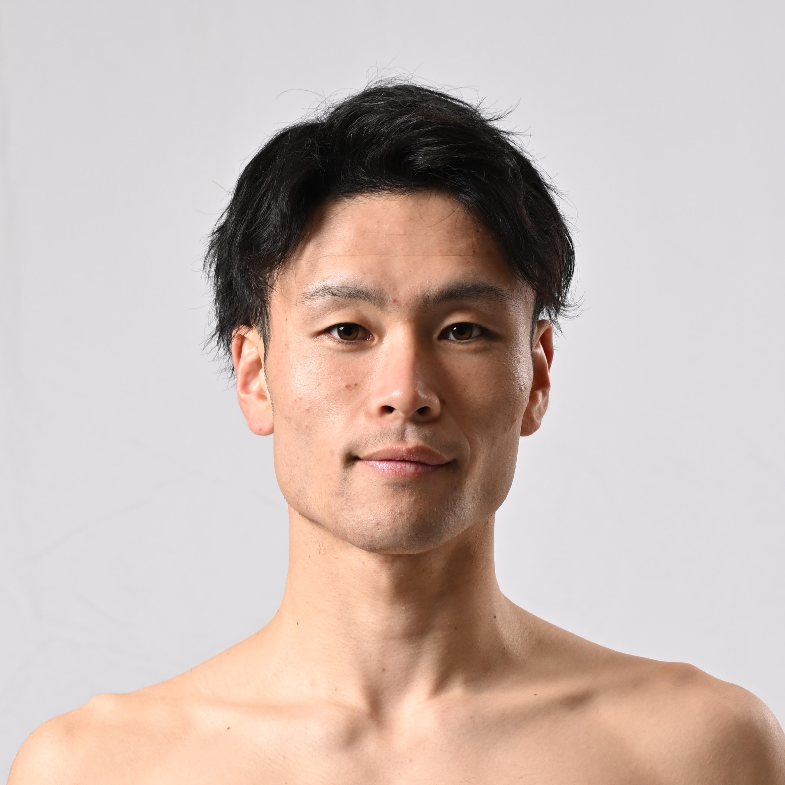 根本 恵伍