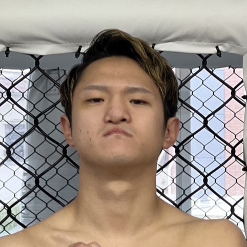 比嘉 龍一